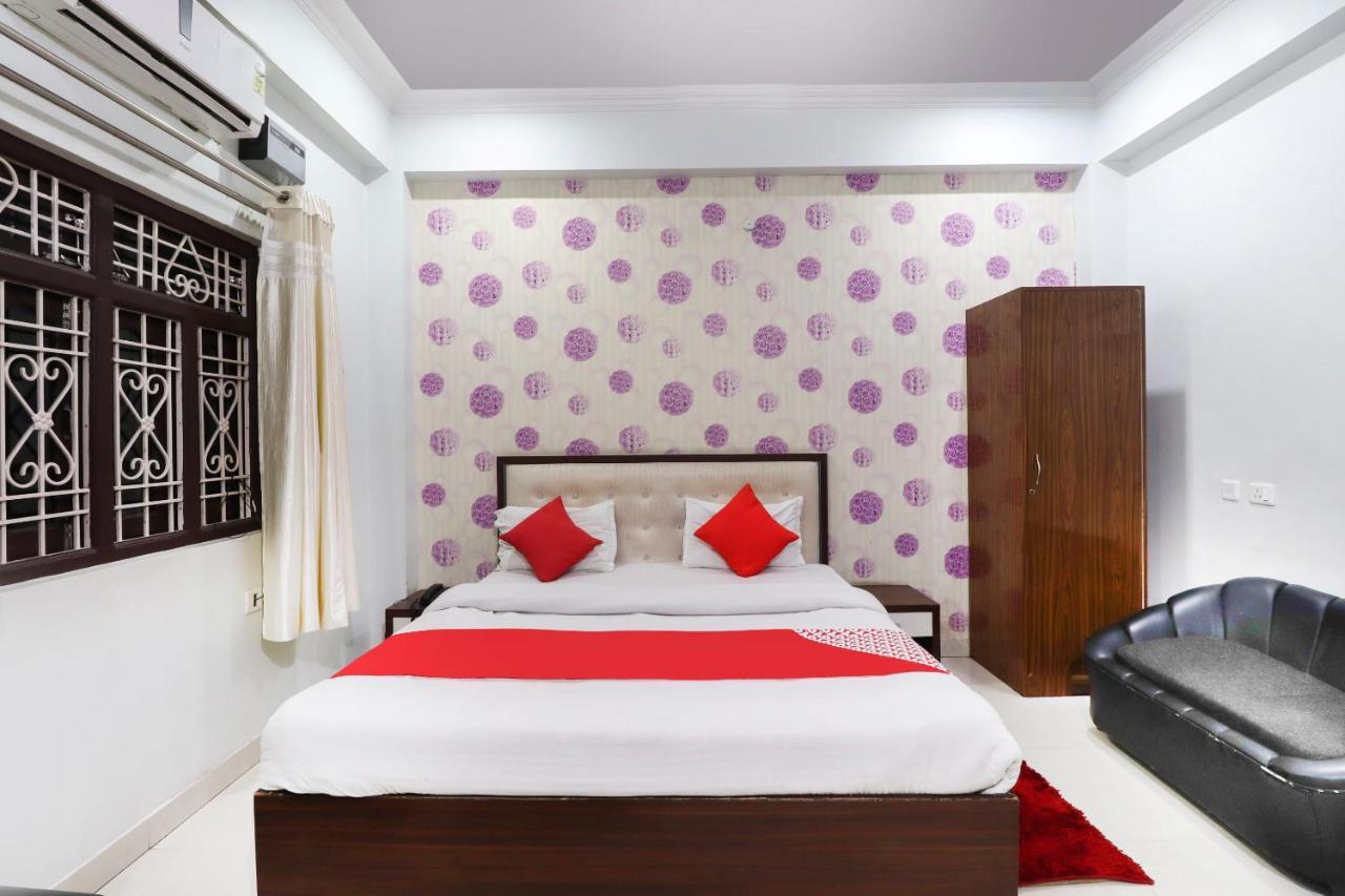 Oyo 70489 Hotel Tajvar Siwān Exteriér fotografie